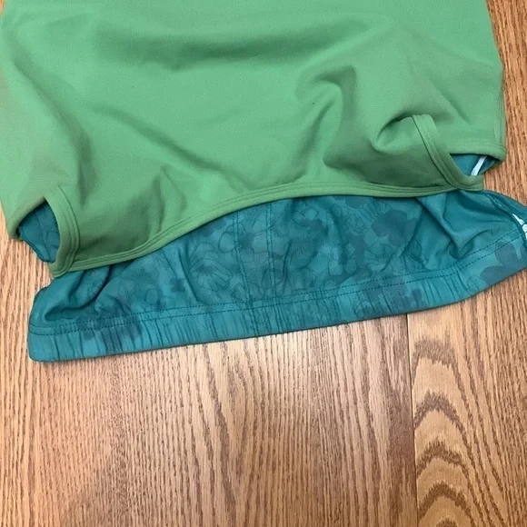 Lululemon tank top - Picture 3 of 3